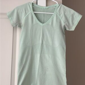 Lululemon Swiftly Tech Top